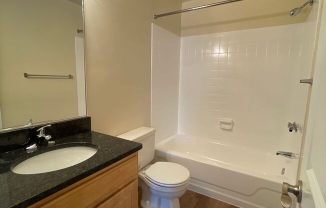 3 beds, 2 baths, 1,152 sqft, $2,370, Unit 14225 #303