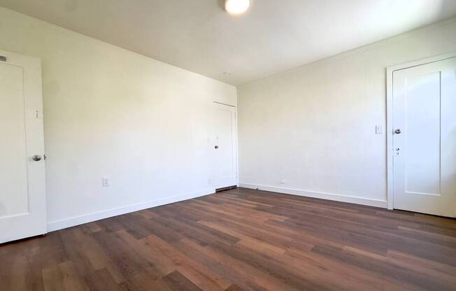 5371 LOUIS PL