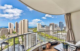 Great Location Awesome View and Amenities | 2-Bed 2-Bath 1-Parking