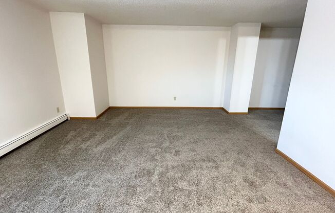 Studio, 1 bath, 430 sqft, $685, Unit 137