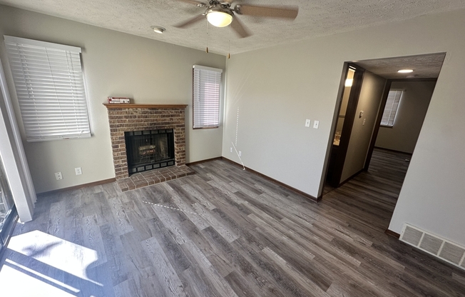 5840 S 52 ST