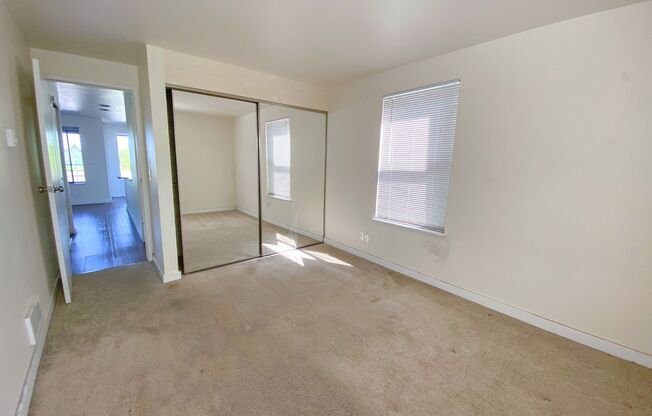 2 beds, 2 baths, 900 sqft, $2,795, Unit 201