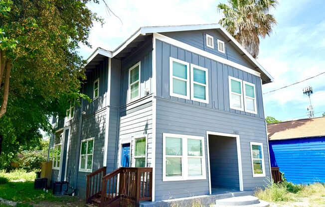 2422 West Commerce Street
