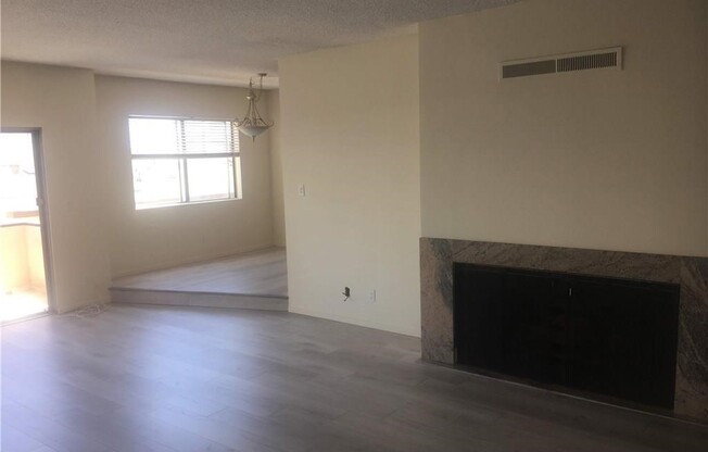 2 beds, 2 baths, 1,473 sqft, $4,200, Unit 212