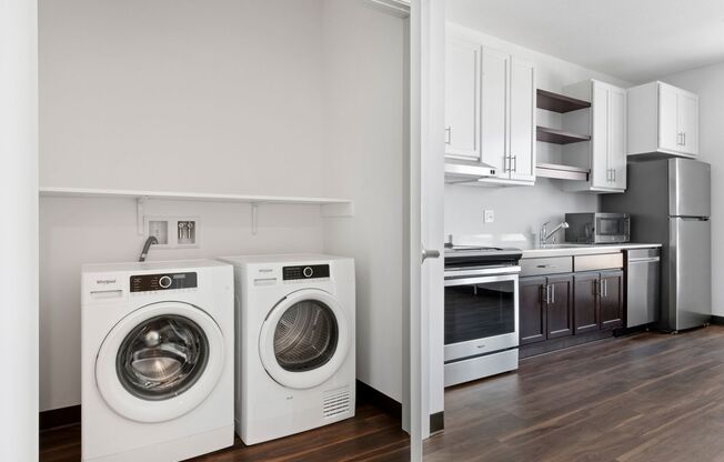 Studio, 1 bath, 434 sqft, $1,025, Unit 406