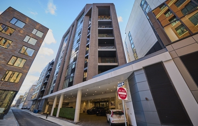 2 beds, 2 baths, 1,435 sqft, $6,990, Unit 501