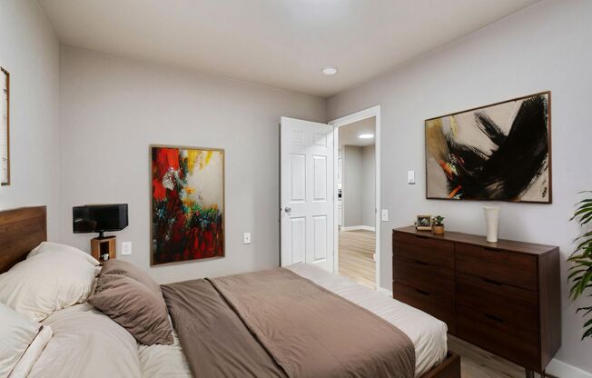 2 beds, 1 bath, 932 sqft, $1,399, Unit 452