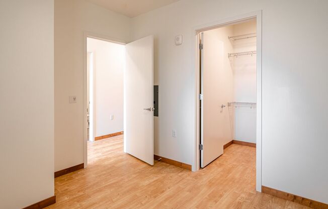 1 bed, 1 bath, 648 sqft, $1,090, Unit A212