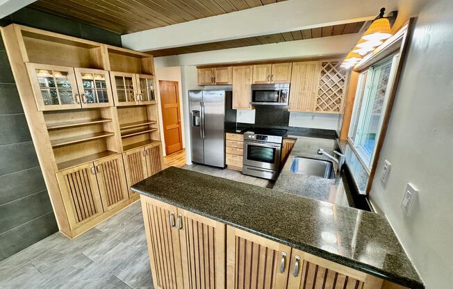 Mid-Century Gem near Meadowbrook Park!