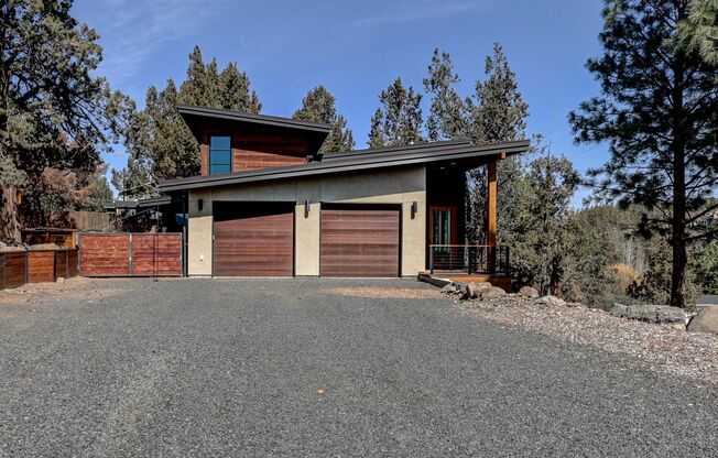 Gorgeous home close to downtown Tumalo