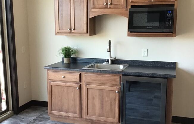1 bed, 1 bath, 825 sqft, $1,435, Unit 2-205