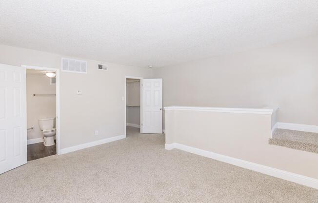 1 bed, 1.5 baths, 706 sqft, $1,160