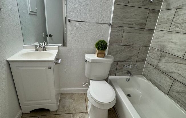 Studio, 1 bath, 325 sqft, $1,000, Unit 134A