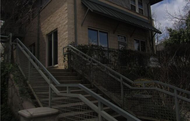 1615 West Oleander St Apts
