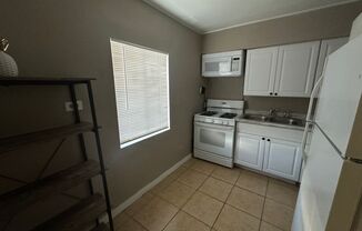 1 bed, 2 baths, $1,100, Unit 1