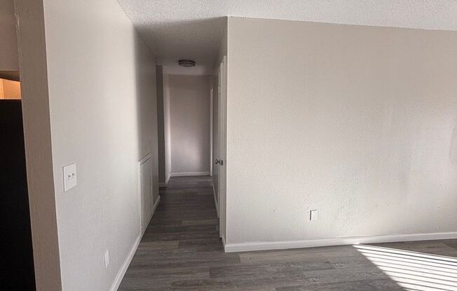 1 bed, 1 bath, 750 sqft, $815, Unit 5925-003