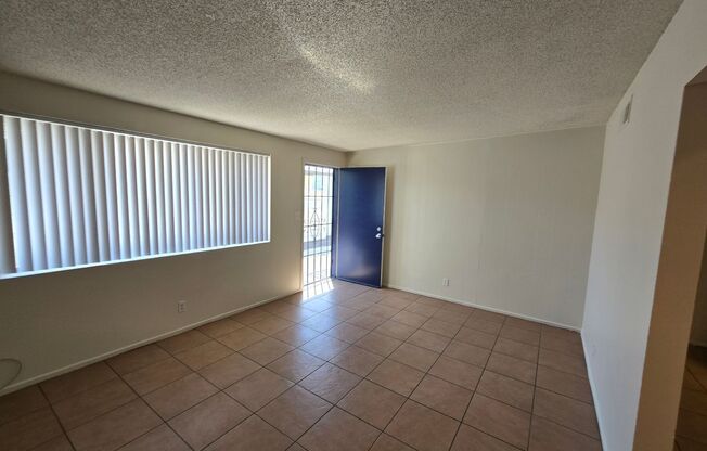 2 Bed 1 Bath Spacious Apartment