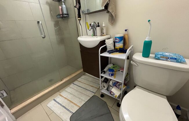 3 beds, 3 baths, 787 sqft, $1,875, Unit Unit 10