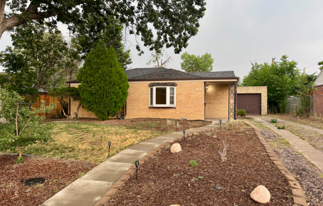 Updated 3 Bedroom 2 Bath Single Family Home Available NOW!!