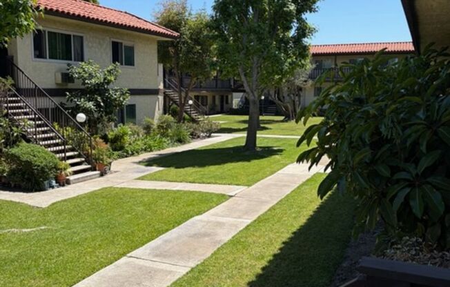1 bed, 1 bath, 651 sqft, $2,125, Unit A011