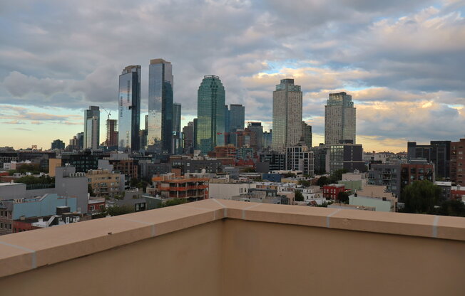 5 43 48 AVE