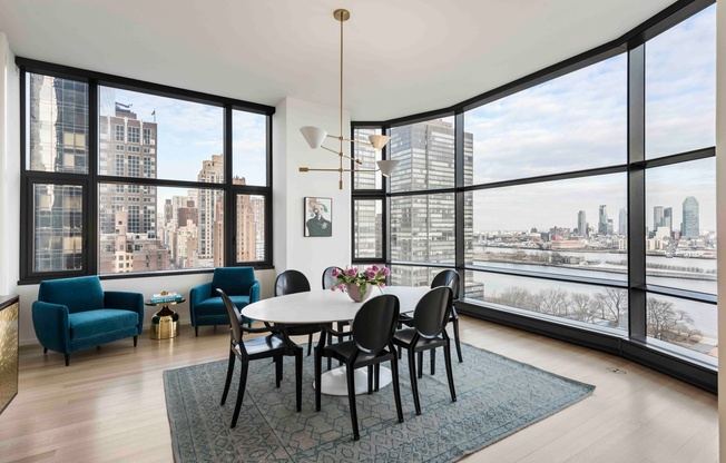 3 beds, 3.5 baths, 3,004 sqft, $28,950, Unit 17B