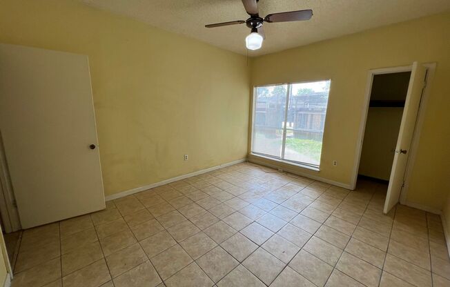 2 beds, 2 baths, $1,100