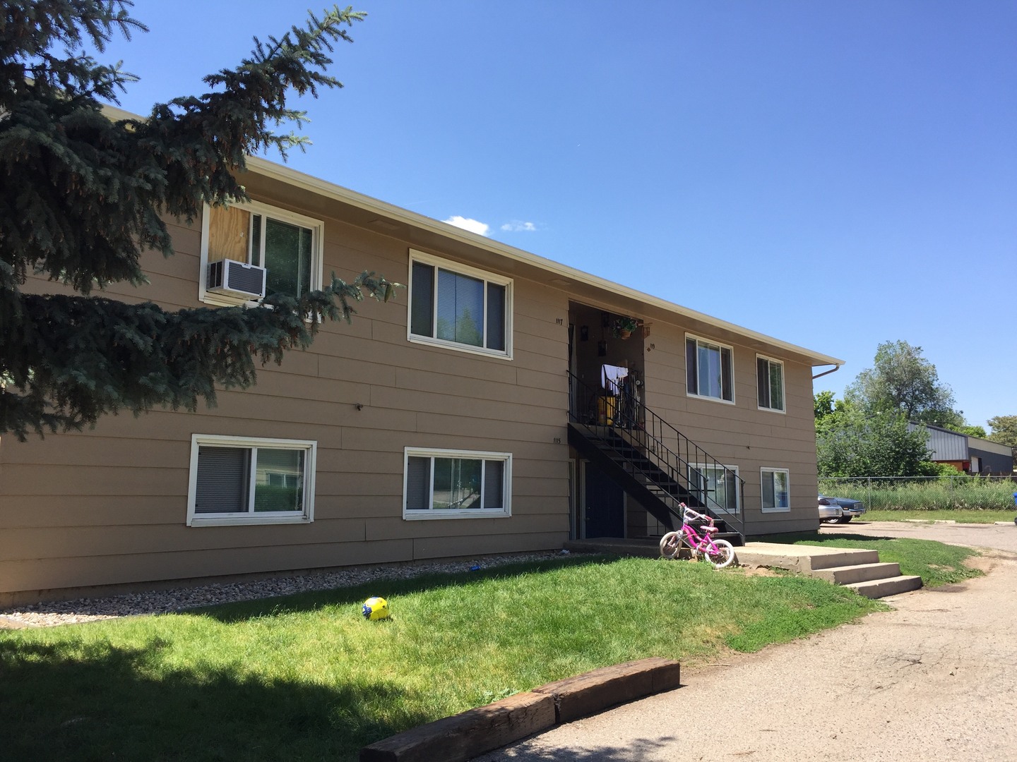 1115-1121 East 5th Street