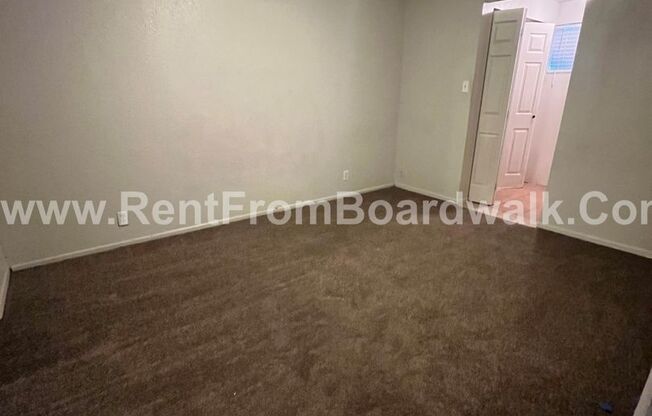 4 beds, 2 baths, 2,200 sqft, $1,995, Unit 1787 Lincoln Lane