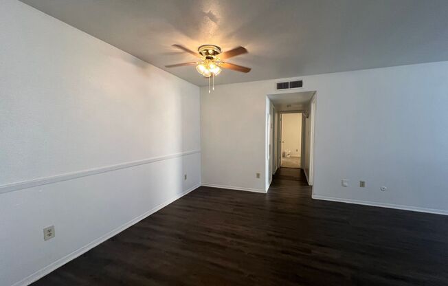 2 beds, 2 baths, 1,000 sqft, $1,315, Unit 811