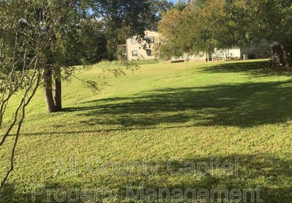 9804 ROXANNA DR