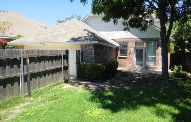 Spacious 2 story home seconds from Lake Ray Hubbard!