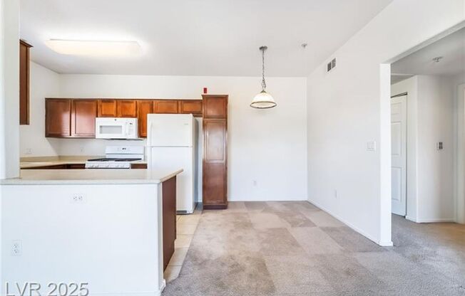 2 beds, 2 baths, $1,550, Unit #12270