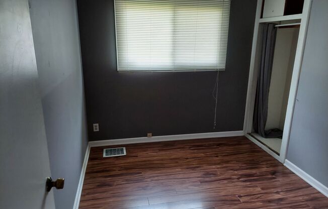 3 beds, 1 bath, $1,695