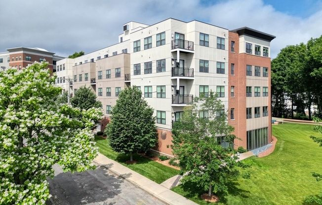999 Hancock St