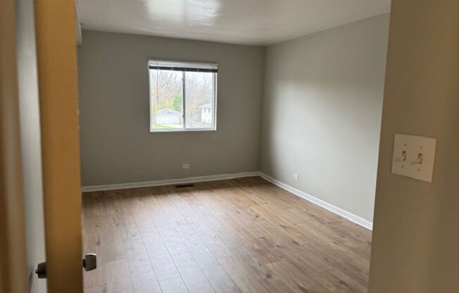 Woodland Creek Apartments in Oak Forest, IL