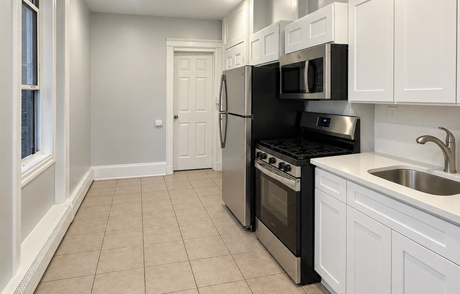 620 - OM-620 8th Street LLC