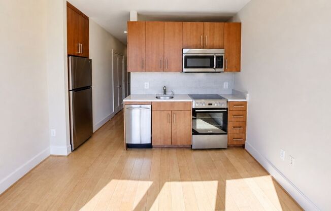 1 bed, 1 bath, $2,350, Unit 309