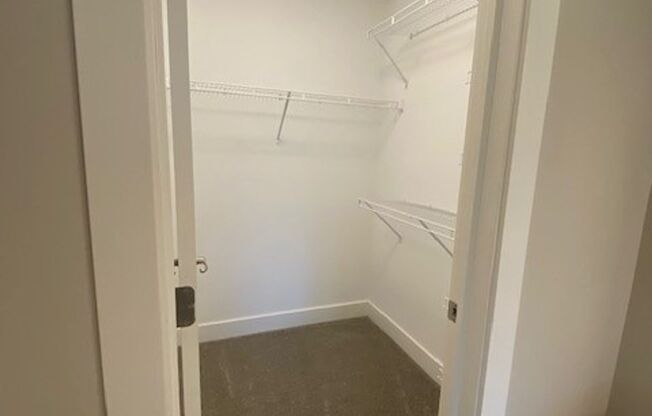 3 beds, 2 baths, 1,381 sqft, $2,371, Unit 2119-201