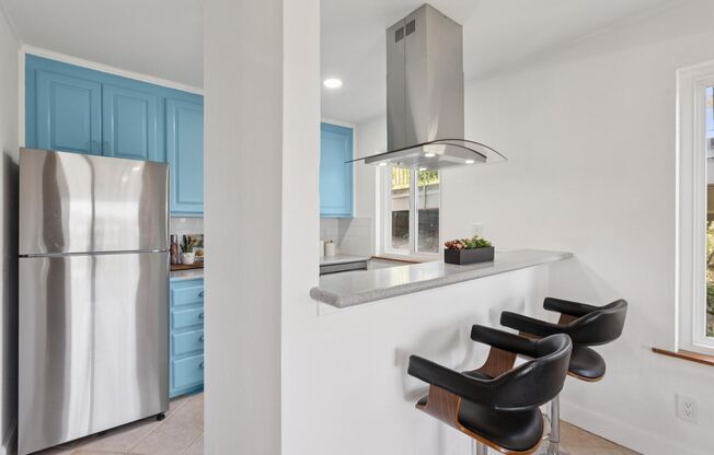2 Bedroom, 2 bathroom condo available with spectacular views of Richardson Bay!