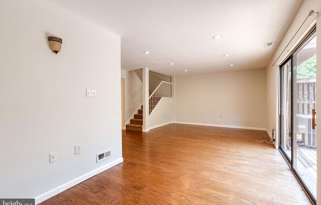 Welcome to Cross Fox Lane, a 3bd 2.5bth home in the lovely and sought after Wilde Lake community in Columbia!