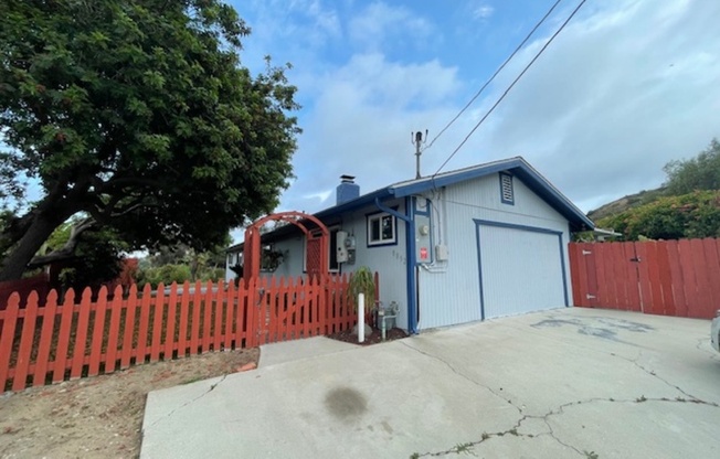 8853 CARMIR DR