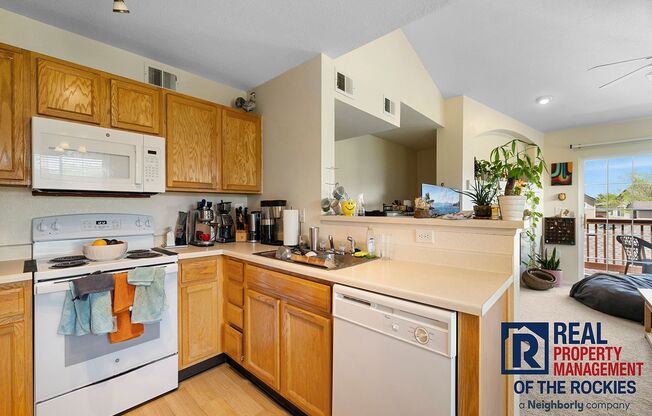 Charming 1-Bedroom Oasis with Vaulted Ceilings & Private Patio