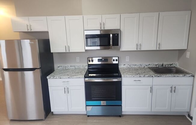 Cozy 3 bedroom | 1 bath Apartment