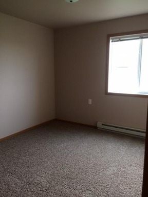 2 beds, 1 bath, 945 sqft, $895, Unit 211