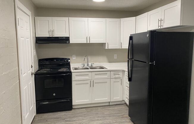 1/2 half first months rent! Modern, Single-Level Apartment in Midtown Phoenix
