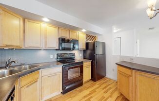 2 beds, 2 baths, 873 sqft, $1,810, Unit 601 W 11th Ave