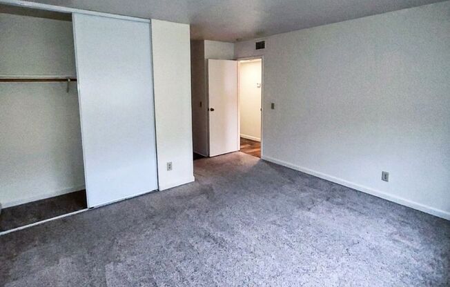 2 beds, 2 baths, 988 sqft, $2,175, Unit 122