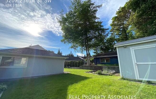 5207 236 ST SW