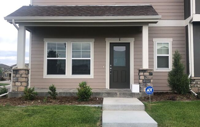 Beautiful 3 bed, 3 bath Townhome in West Windsor!